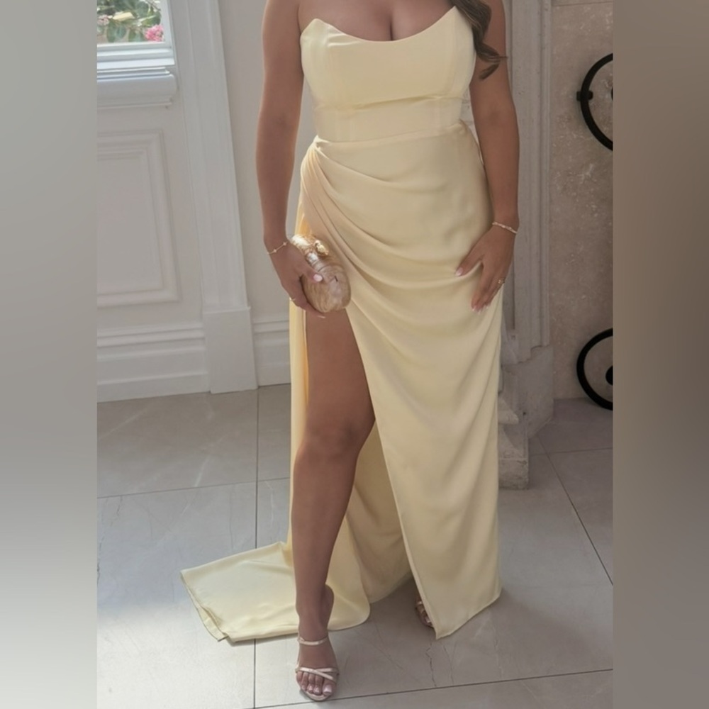 Katie May Strapless Dress in Soft Yellow - Picture 5 of 7